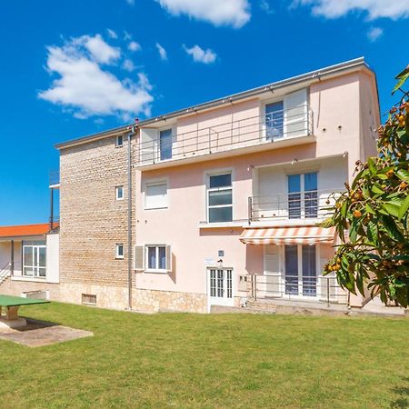 Awesome Apartment In Sveti Filip I Jakov W/ 1 Bedrooms Sveti Filip i Jakov Exterior foto