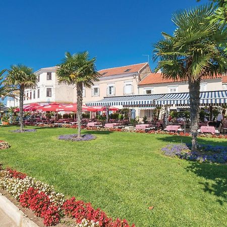 Awesome Apartment In Sveti Filip I Jakov W/ 1 Bedrooms Sveti Filip i Jakov Exterior foto