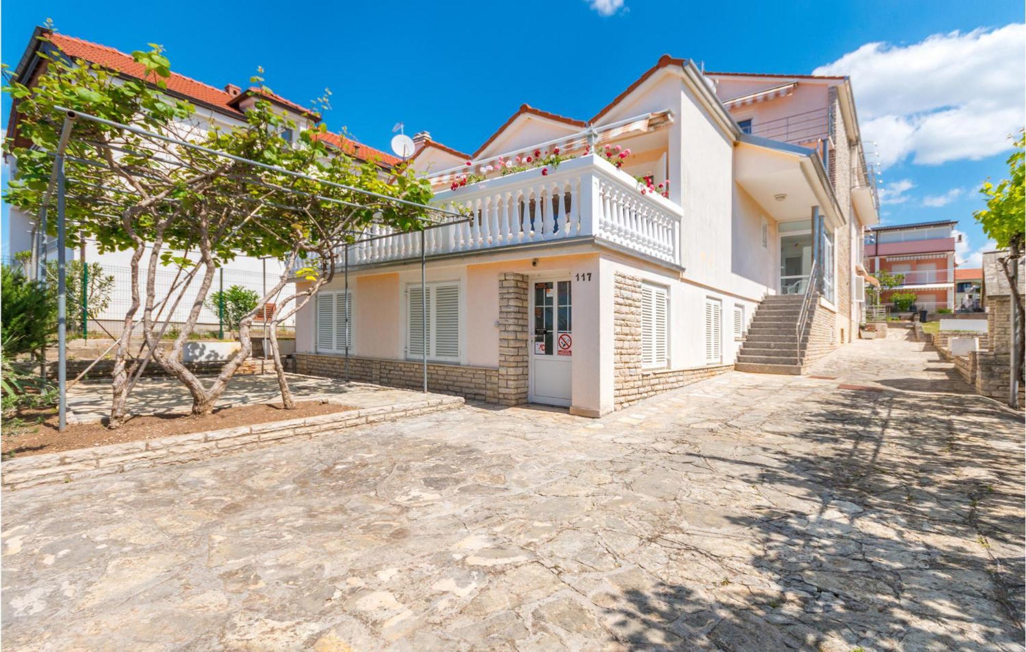 Awesome Apartment In Sveti Filip I Jakov W/ 1 Bedrooms Sveti Filip i Jakov Exterior foto