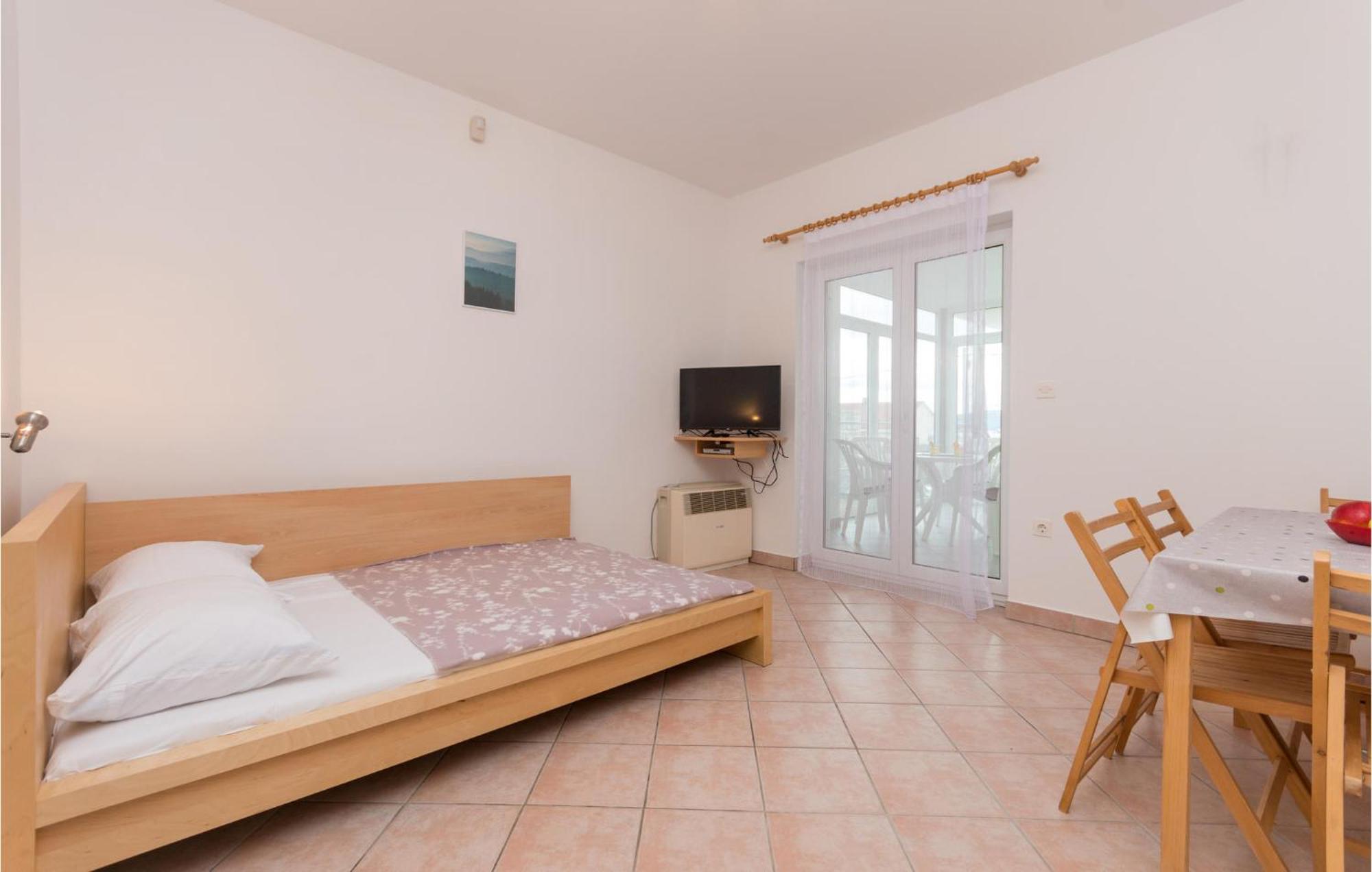 Awesome Apartment In Sveti Filip I Jakov W/ 1 Bedrooms Sveti Filip i Jakov Exterior foto